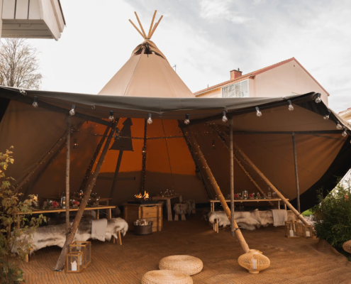 Stratus 40 von Tipi-Zauber für Feste bis 40 Personen | Exklusive Festzelte und Partyzelte mieten Stratus 40 von Tipi-Zauber für Feste bis 40 Personen | Exklusive Festzelte und Partyzelte mieten